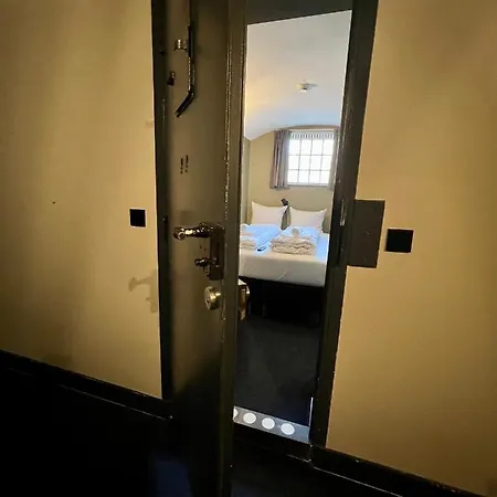 Hotel Oostereiland 3*