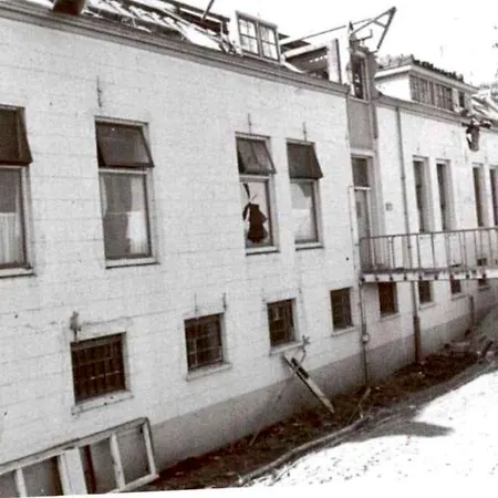 Oostereiland 3* 호른