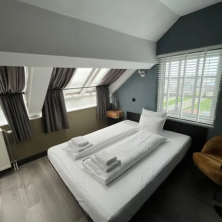 Otel Oostereiland