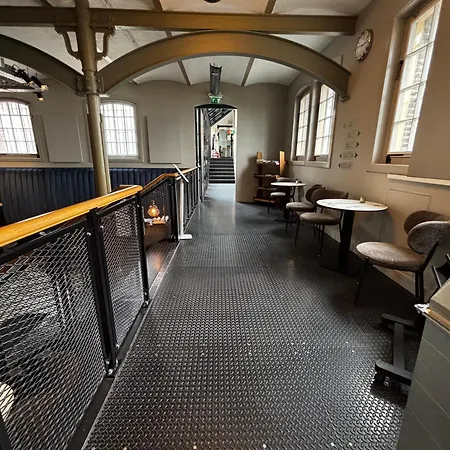 호텔 Oostereiland 3*