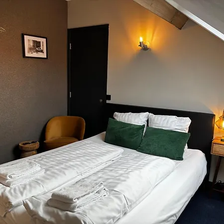 Hotel Oostereiland 3*