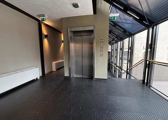 호텔 Oostereiland 3*