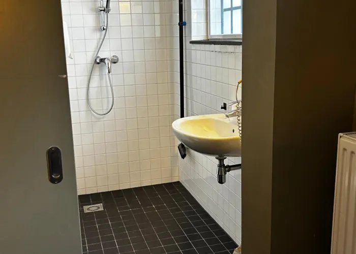 Oostereiland 3* 호른