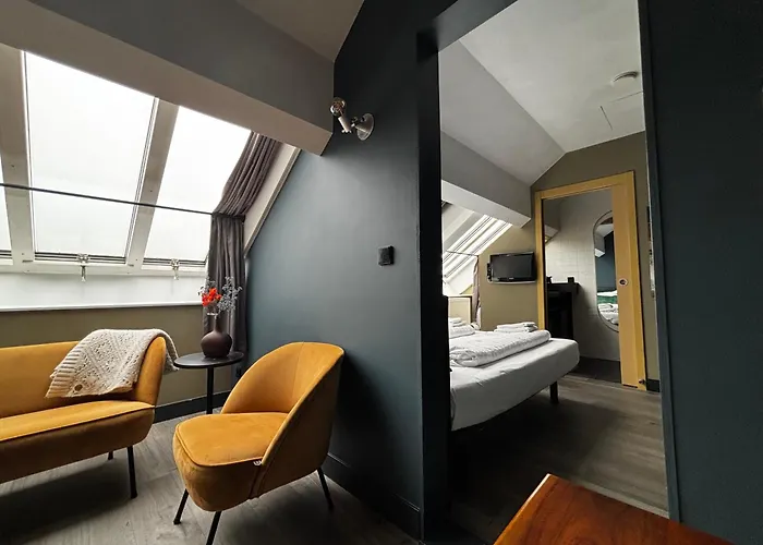 호텔 Oostereiland 3*