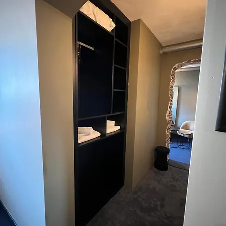 Oostereiland Ξενοδοχείο 3*